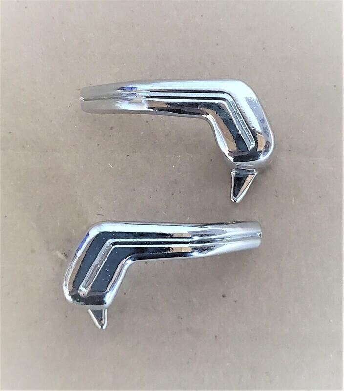 68-70 B-Body Vent Glass Lock Handle Levers Does Not Fit Convertibles - (TP-6870BVWLVRS)