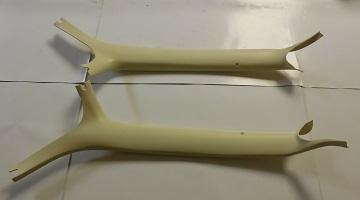 71-74 E-Body, A-Pillar Moldings, White - Pair