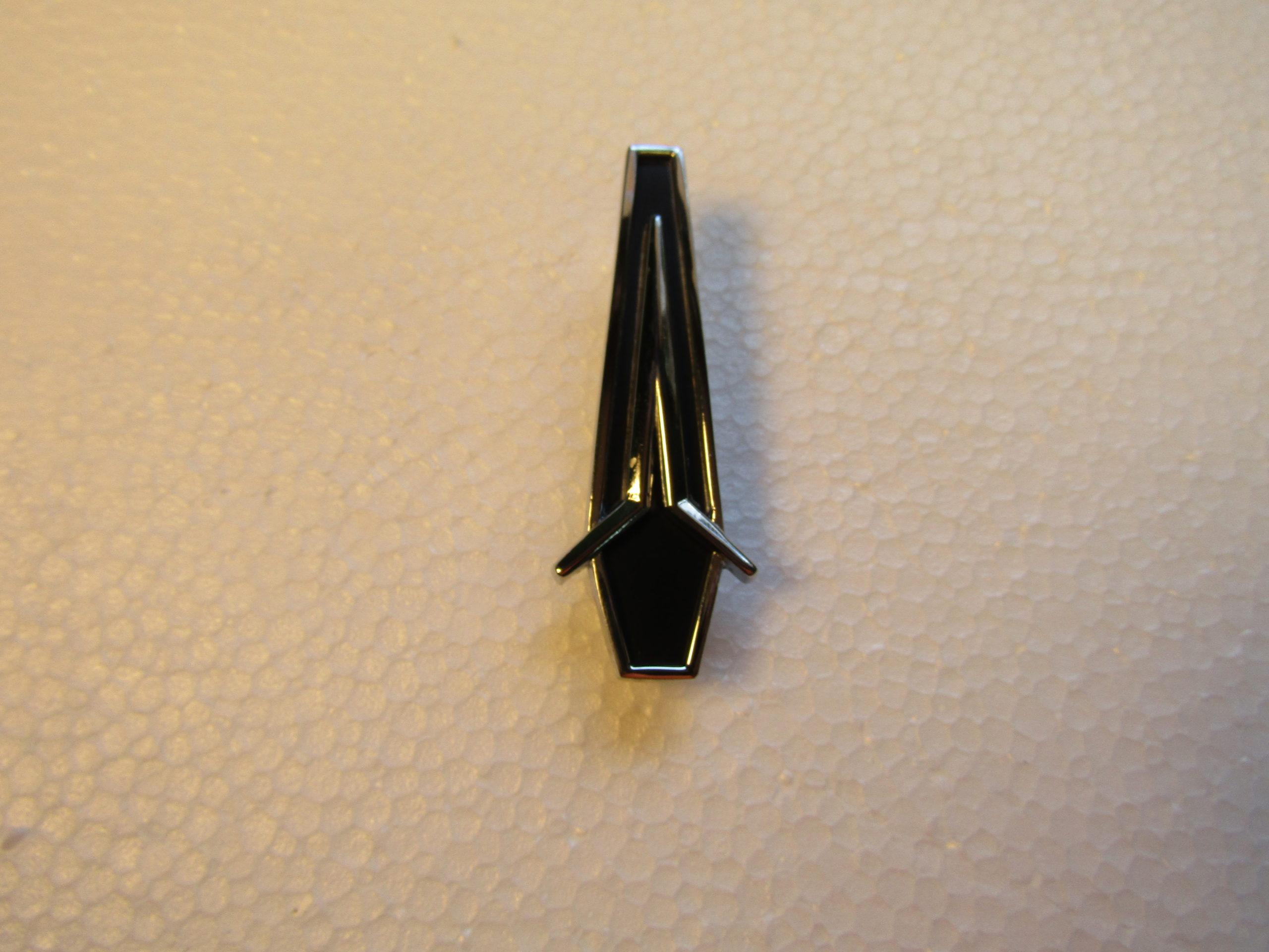 1971 Plymouth B-Body Roadrunner GTX Satellite Header Panel Emblem