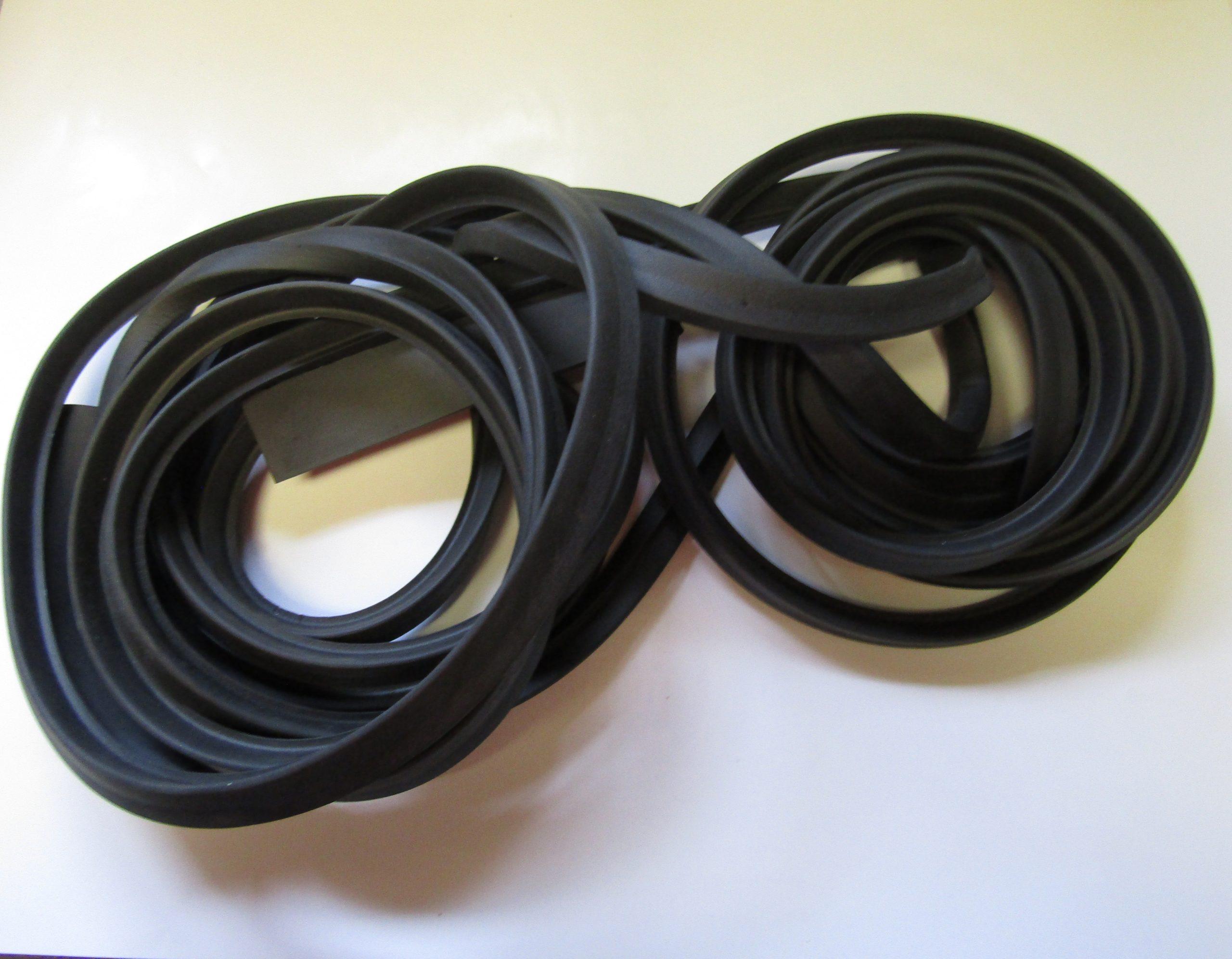 64-70 A100 A108 Front Door Seals Pair
