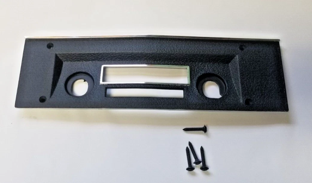 1970 B-Body Rallye Dash, Radio Face Plate Bezel