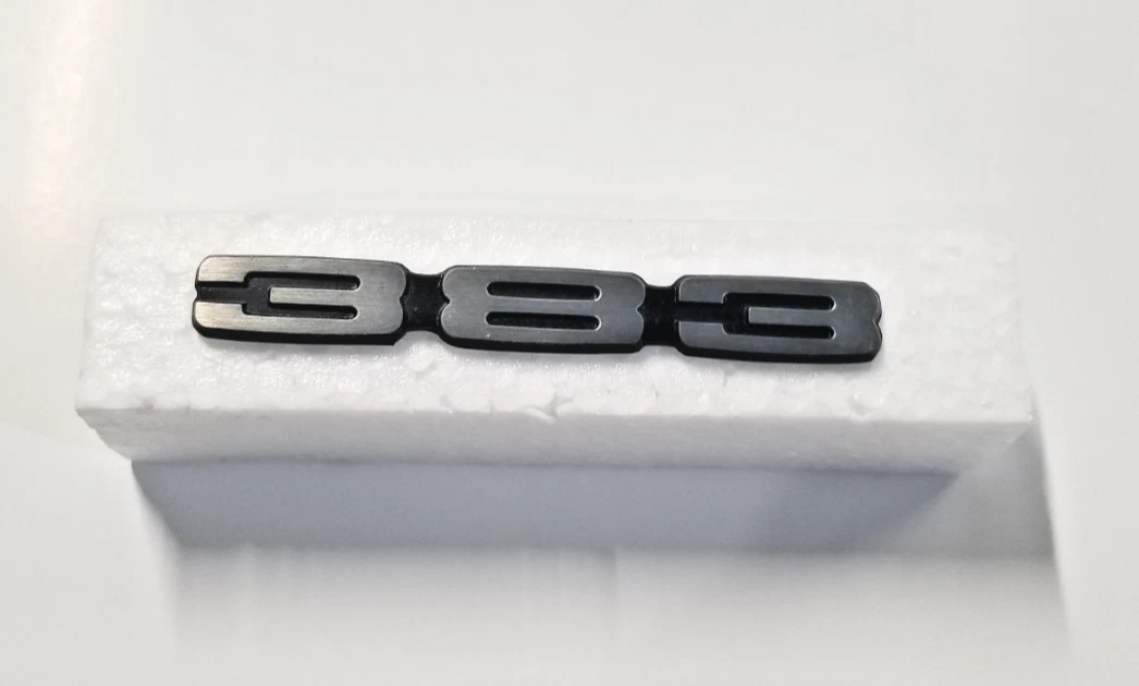 69 70 Roadrunner 383 Hood Emblem