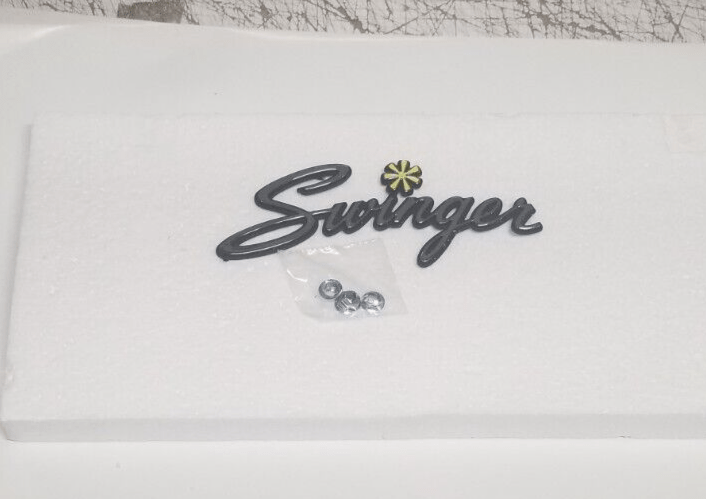 70-76 Swinger Emblem