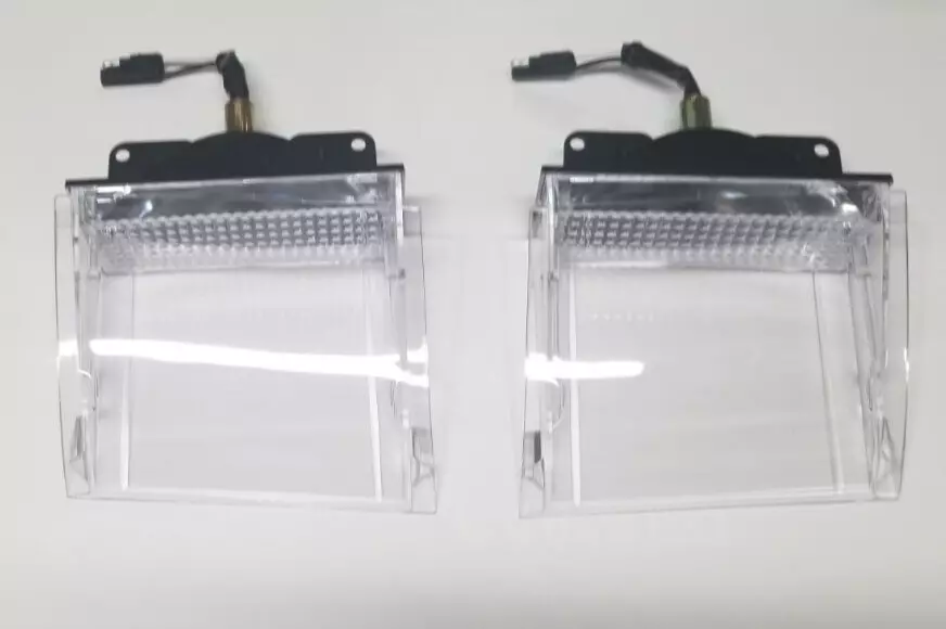 70 Cuda Park Light Assemblies